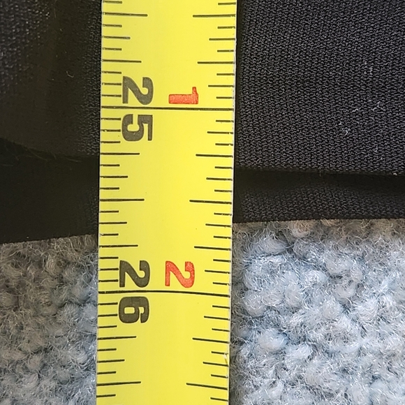 Kasper separates fitted flounce hem skirt Size 6 Color black - Picture 9 of 12